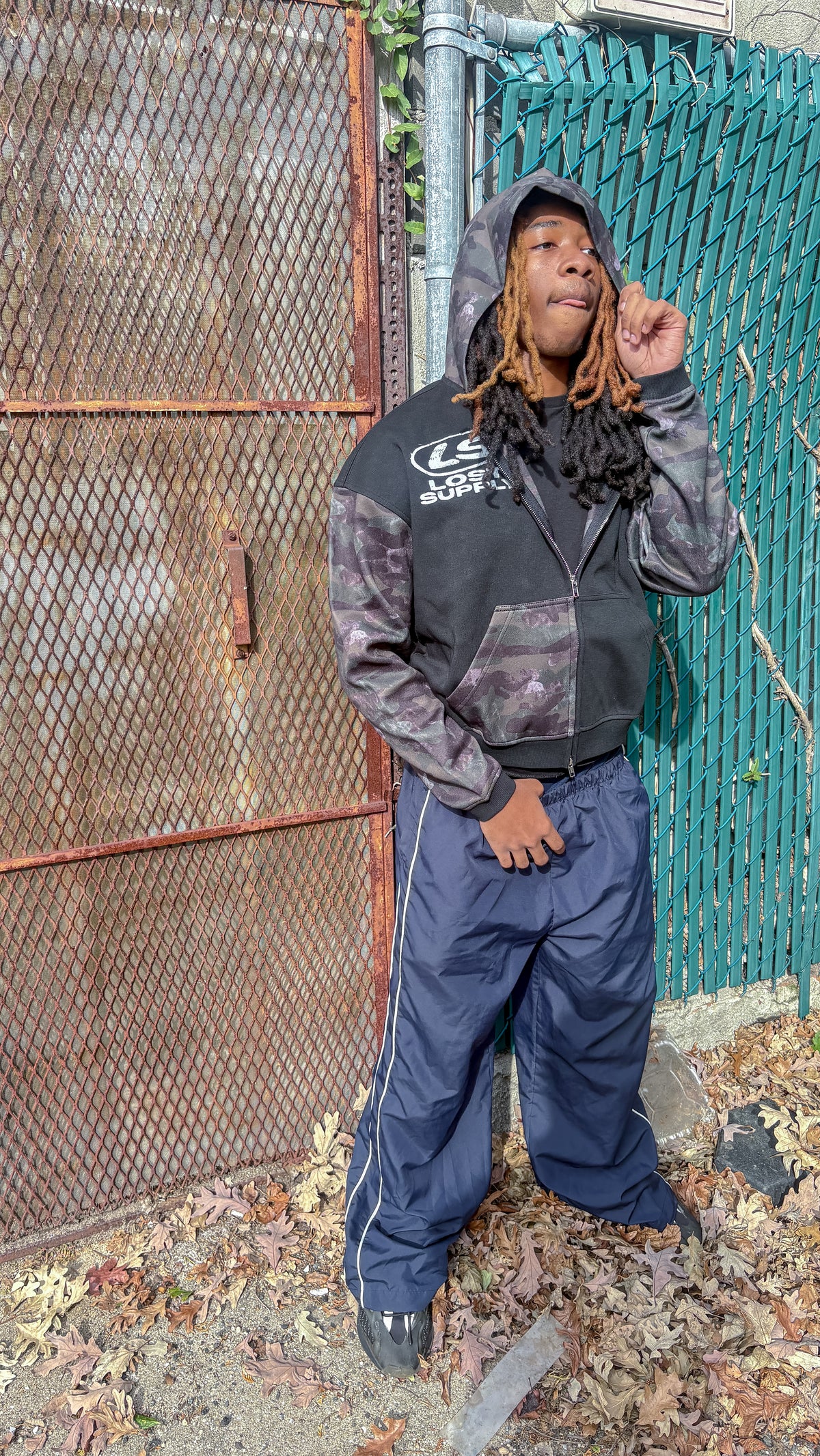LOST TERRITORY ZIP-UP HOODIE (pre order)